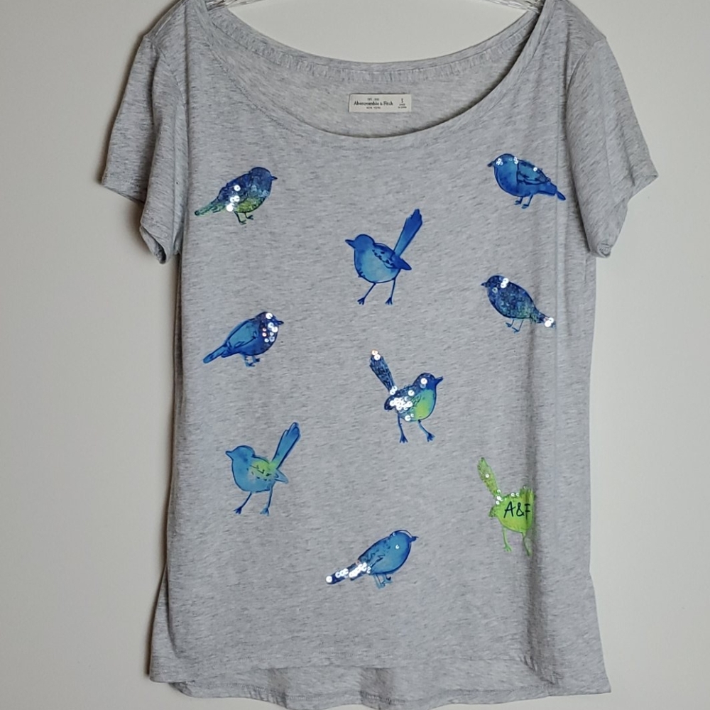 Abercrombie & Fitch Bird Tshirt Size Small